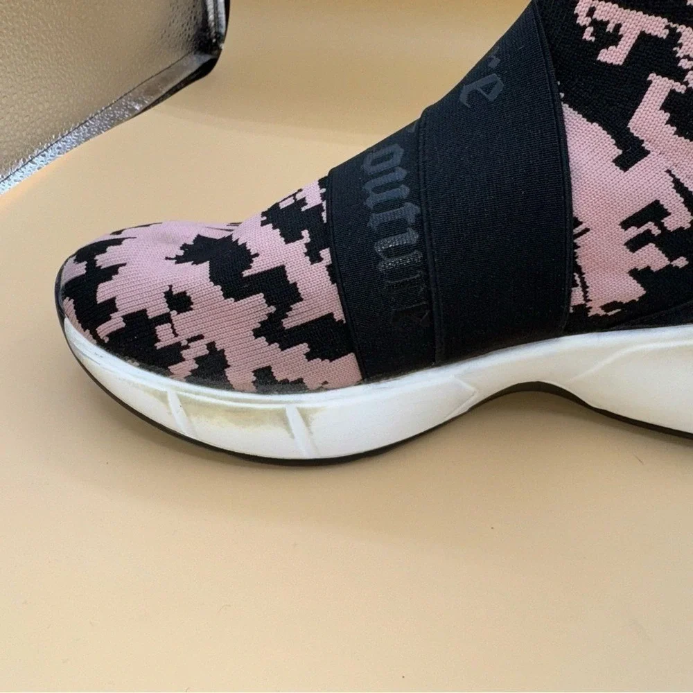 Juicy Couture Ariella‎ Pink and Black Knit Sneakers, Women's Size 9, VGUC